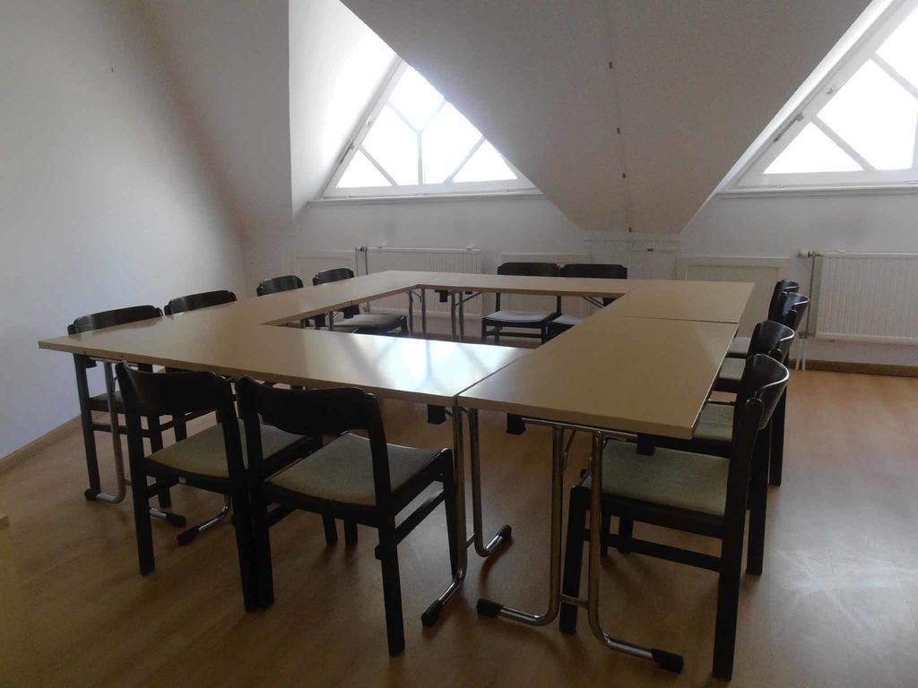 Martineum Felnottkepzo Akademia Hostel Szombathely Ngoại thất bức ảnh